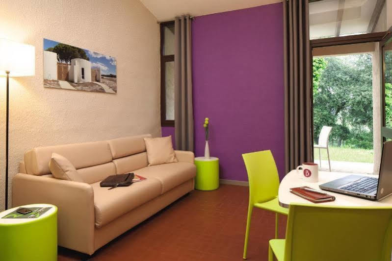 ホテル Belambra Clubs La Colle-Sur-Loup - Les Terrasses De Saint-Paul De Vence エクステリア 写真